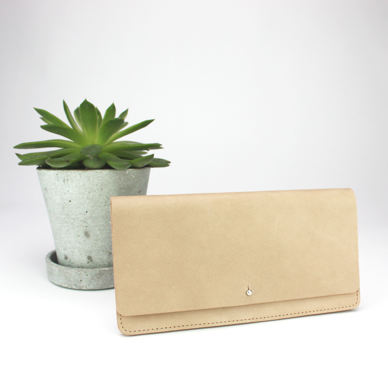 VIK wallet | sand