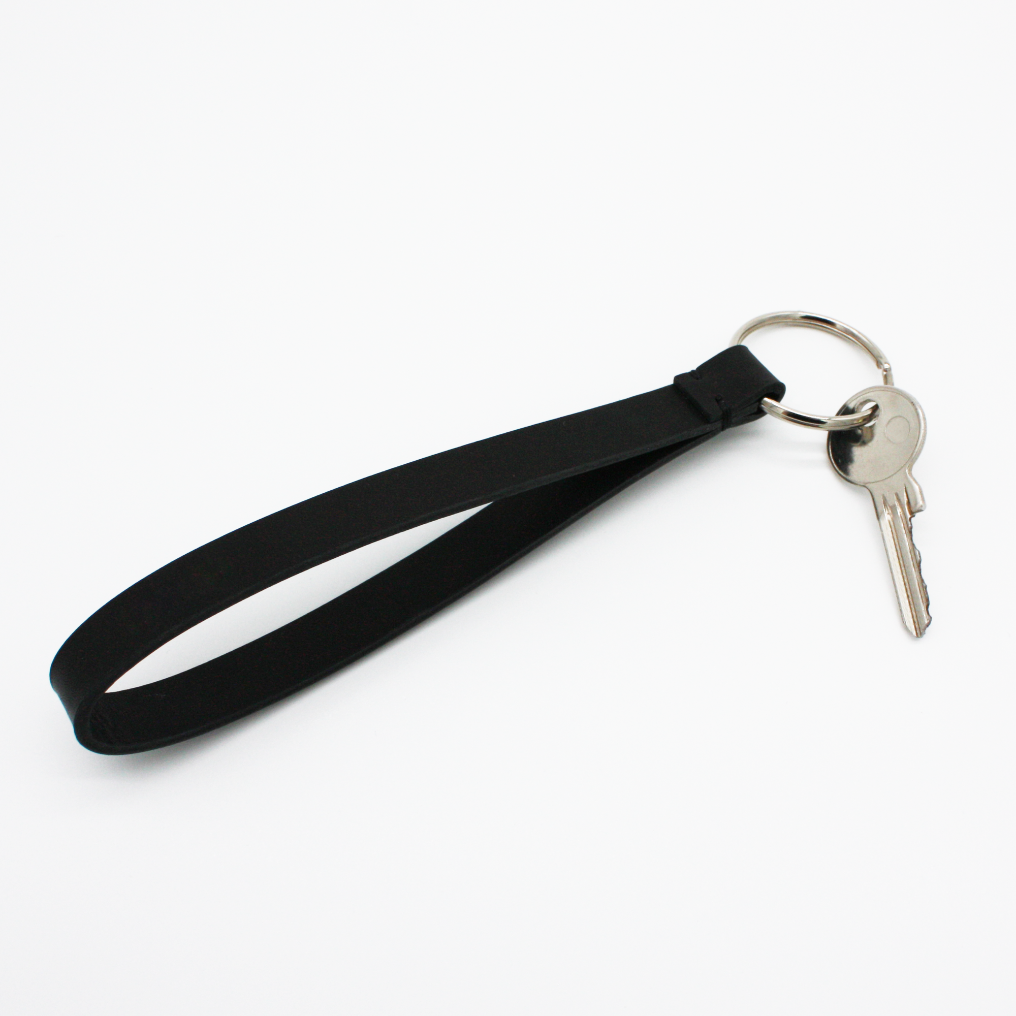 NIVA keychain | black