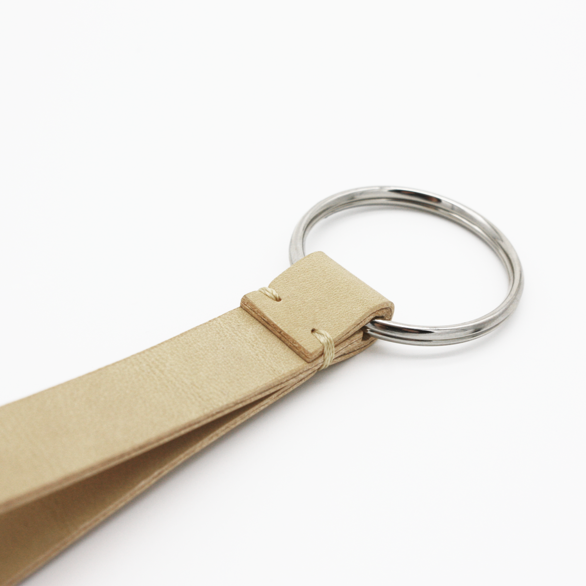 NIVA keychain | sand