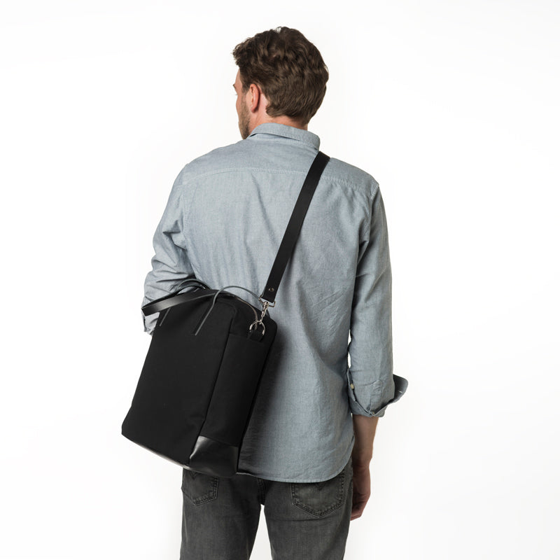 OSLO Schultertasche | black