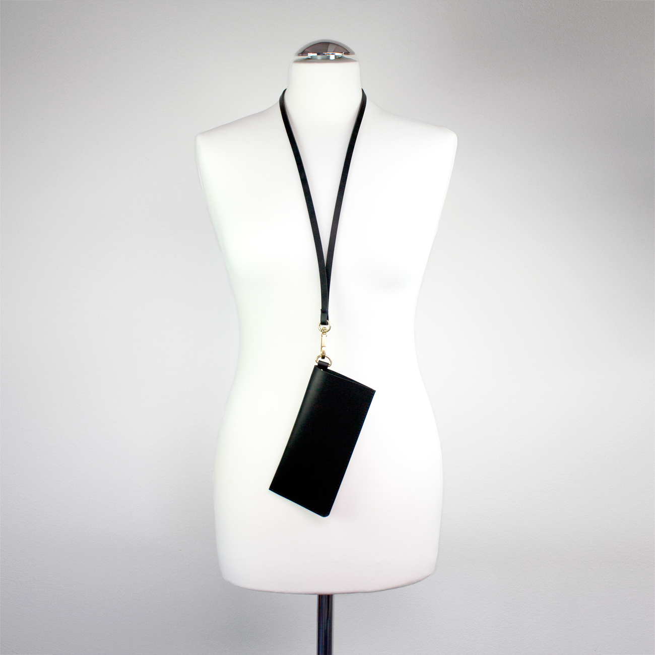 SarahJohann_TUVshort_black_LYKplus_black_2.png